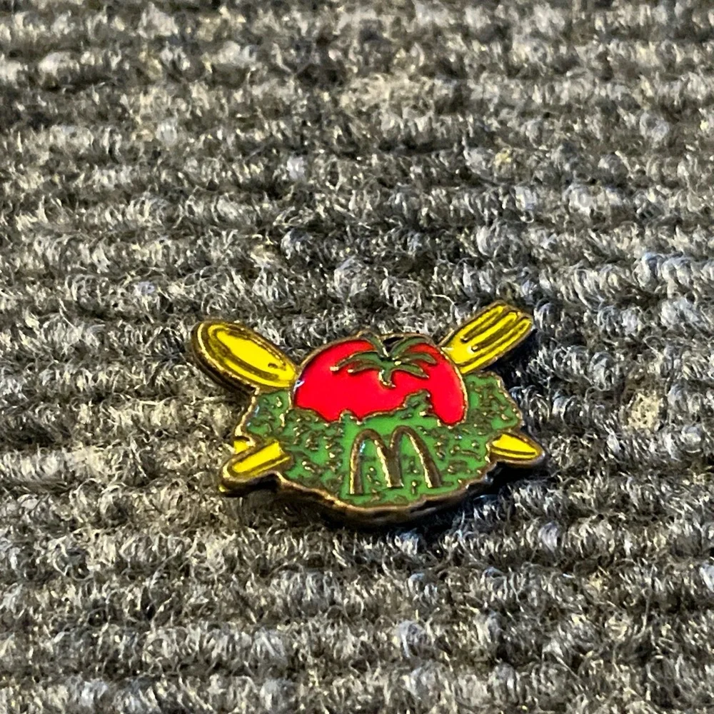 Vintage‎ McDonald's Salad Tomato Spoon Fork Employee Lapel Hat Pin